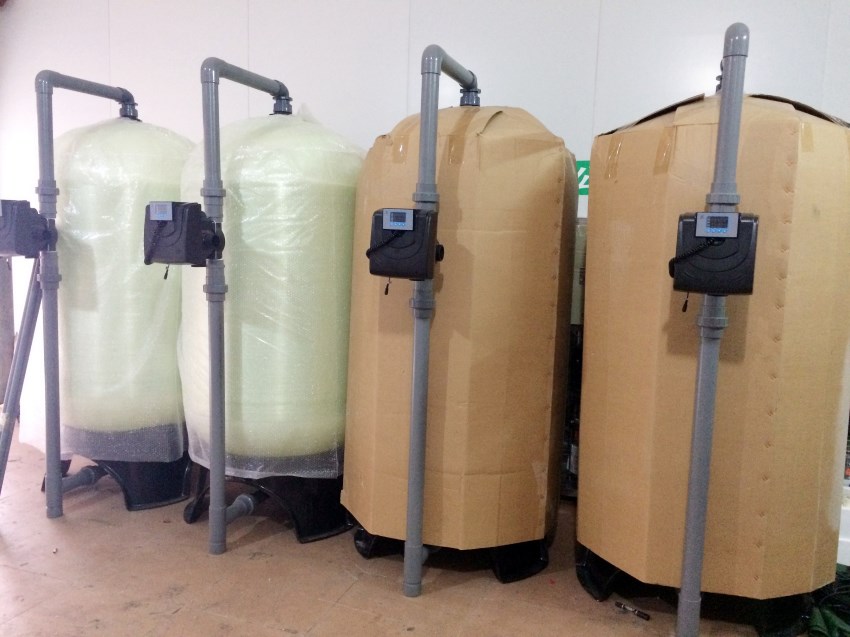 1噸/小時(shí)離子交換設(shè)備/離子交換純水機(jī)/離子交換純化水設(shè)備