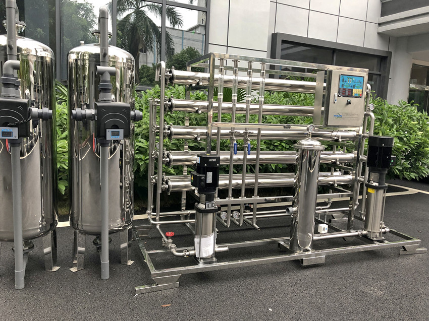 醫(yī)藥用2t/h全自動(dòng)不銹鋼雙級(jí)反滲透純化水設(shè)備